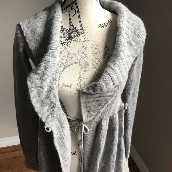 Aritzia Talula Mulberry Sweater Cardigan Cashmere - Picture 6 of 8